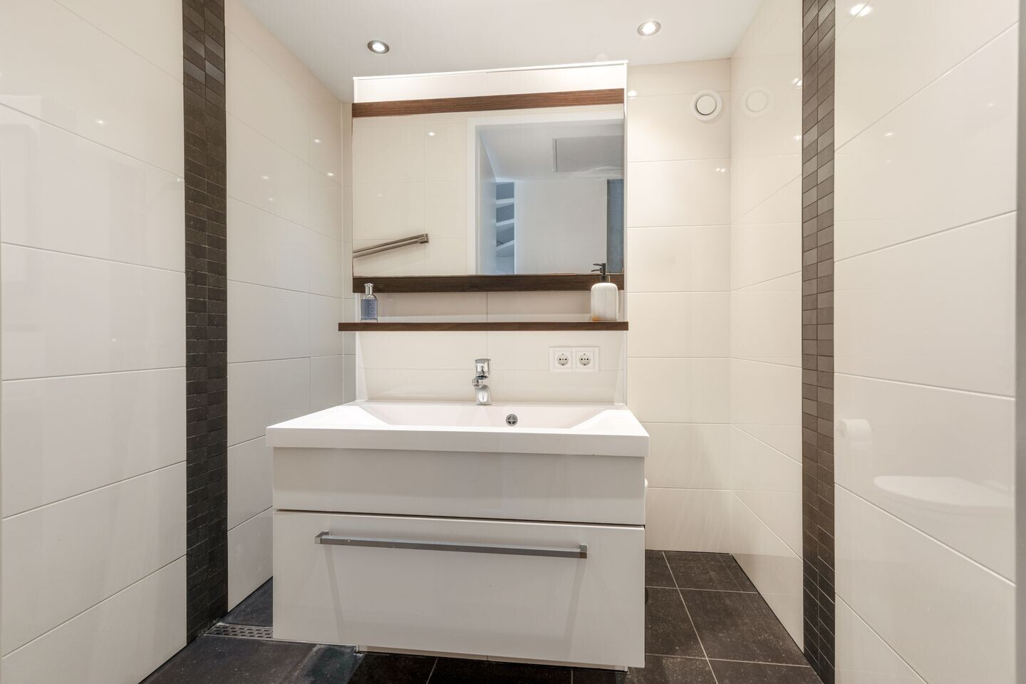 Tussenwoning te koop: Damvecht 5, Obdam