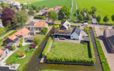 Middelweg 2