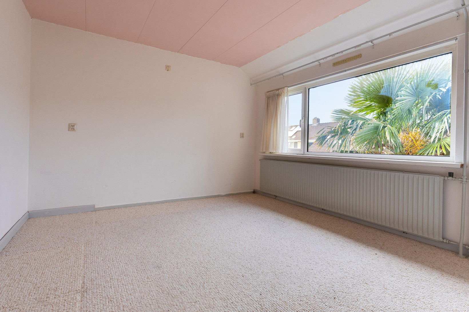 Hoekwoning te koop: Radboudstraat 37, Hoogwoud
