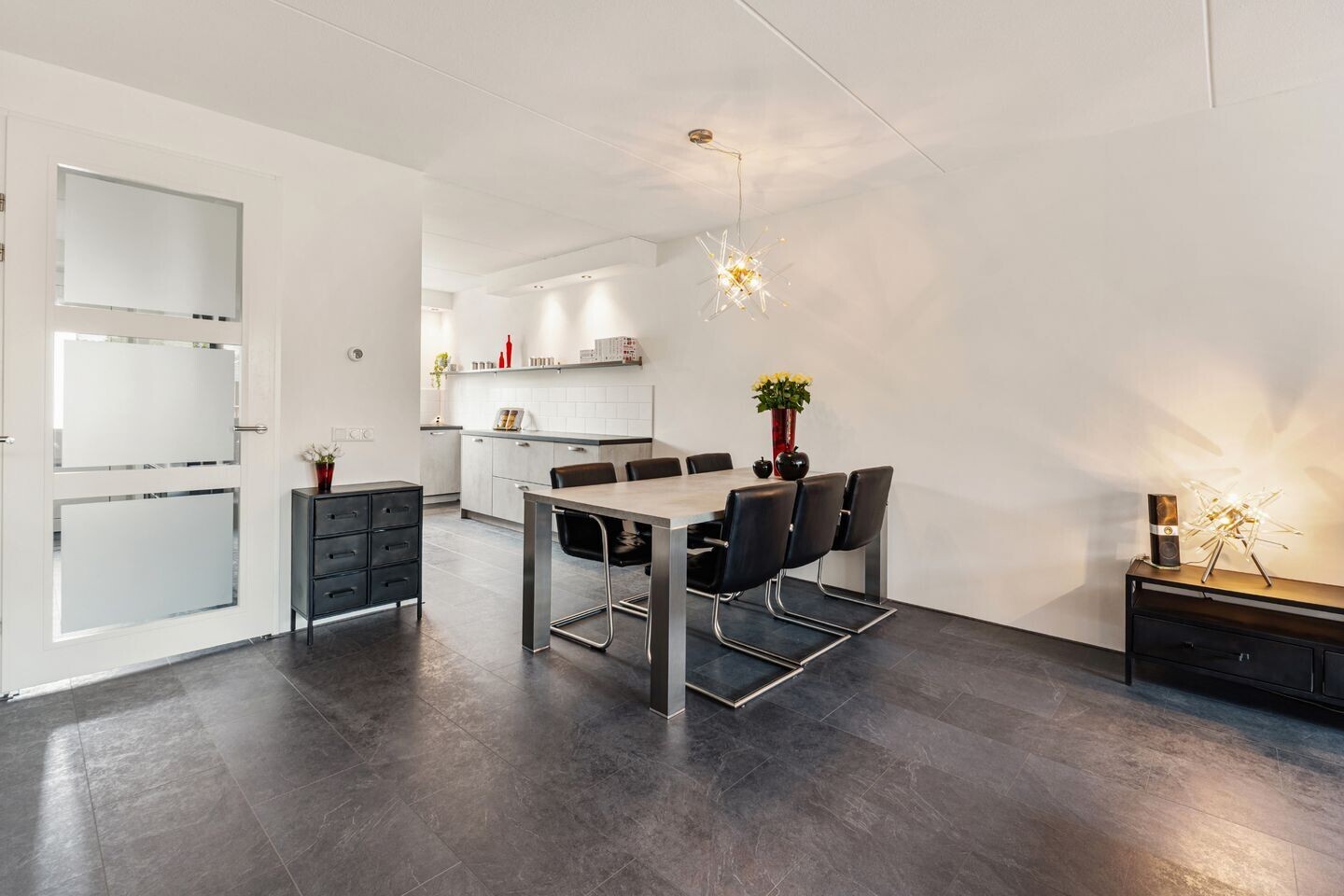 Tussenwoning te koop: Westeinde 37, Broek Op Langedijk