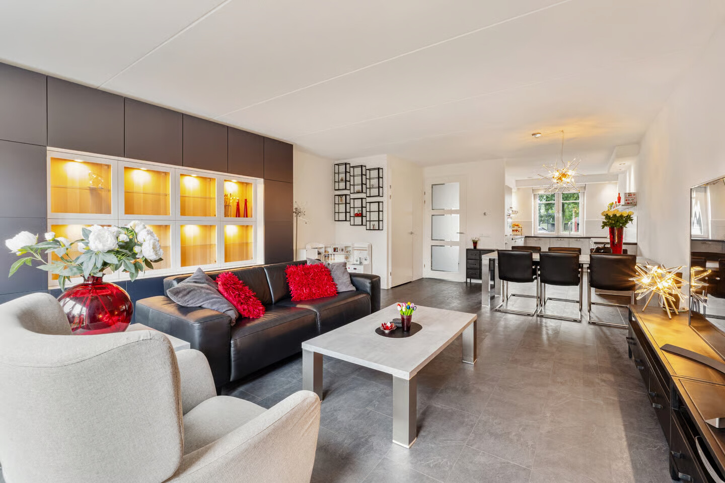 Tussenwoning te koop: Westeinde 37, Broek Op Langedijk