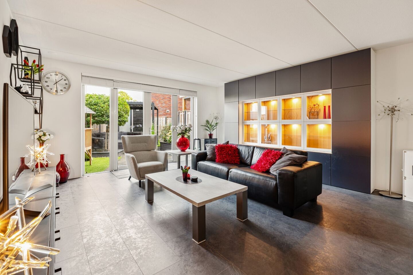 Tussenwoning te koop: Westeinde 37, Broek Op Langedijk