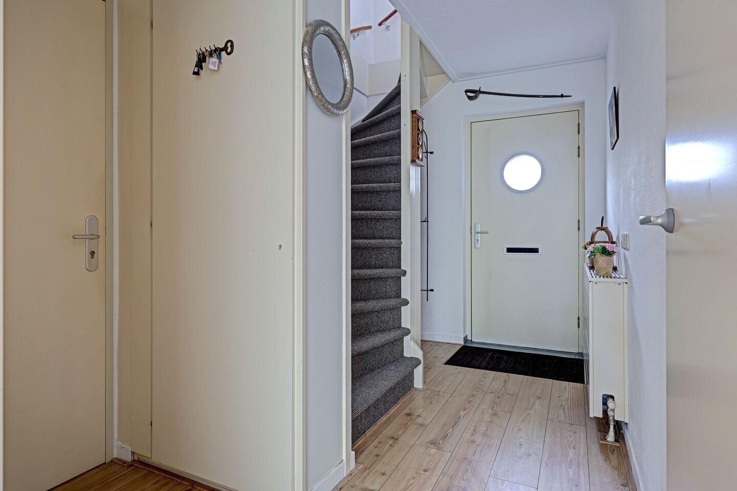 Tussenwoning te koop: schepenen 6, Zuid-Scharwoude