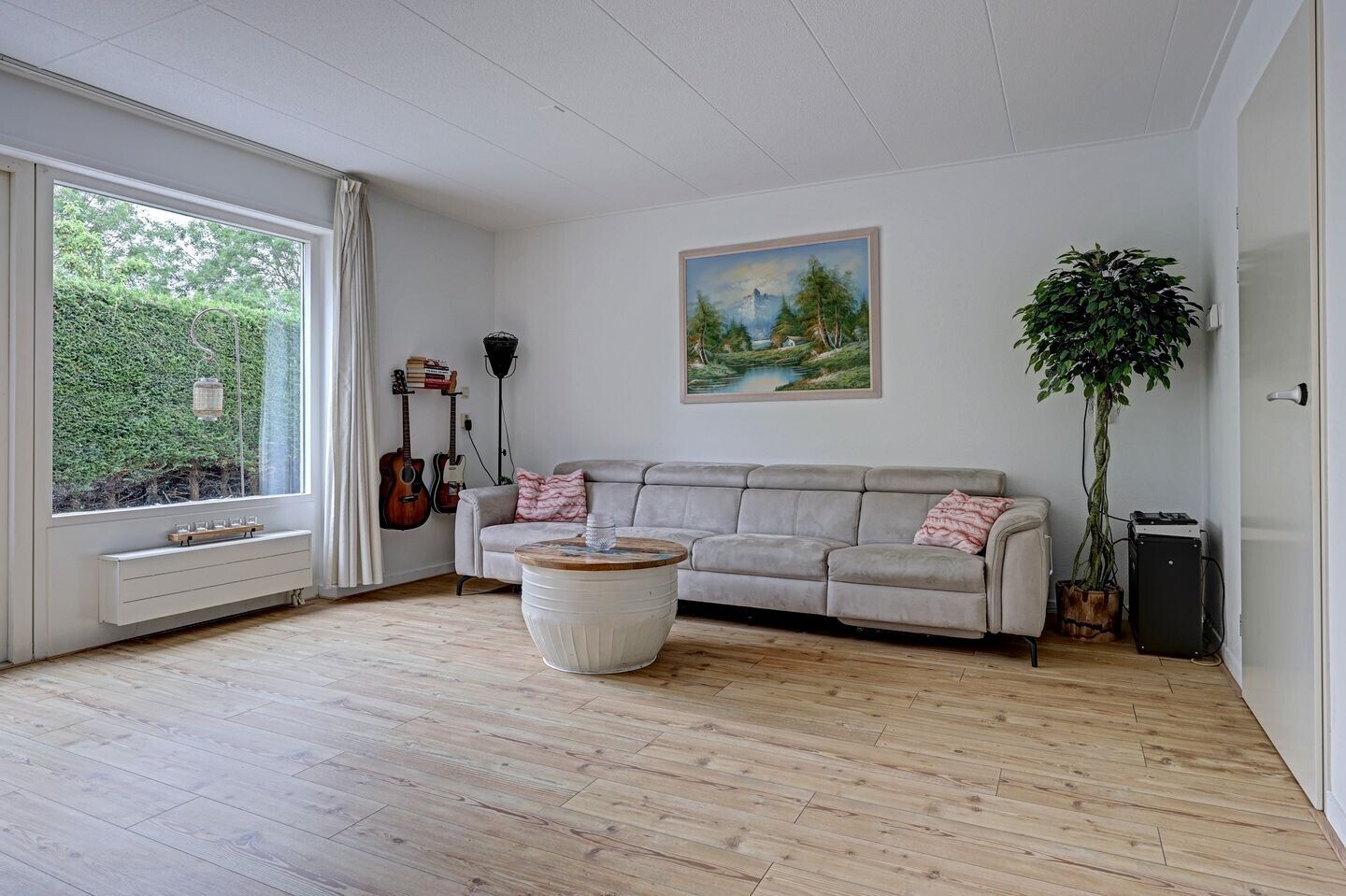 Tussenwoning te koop: schepenen 6, Zuid-Scharwoude