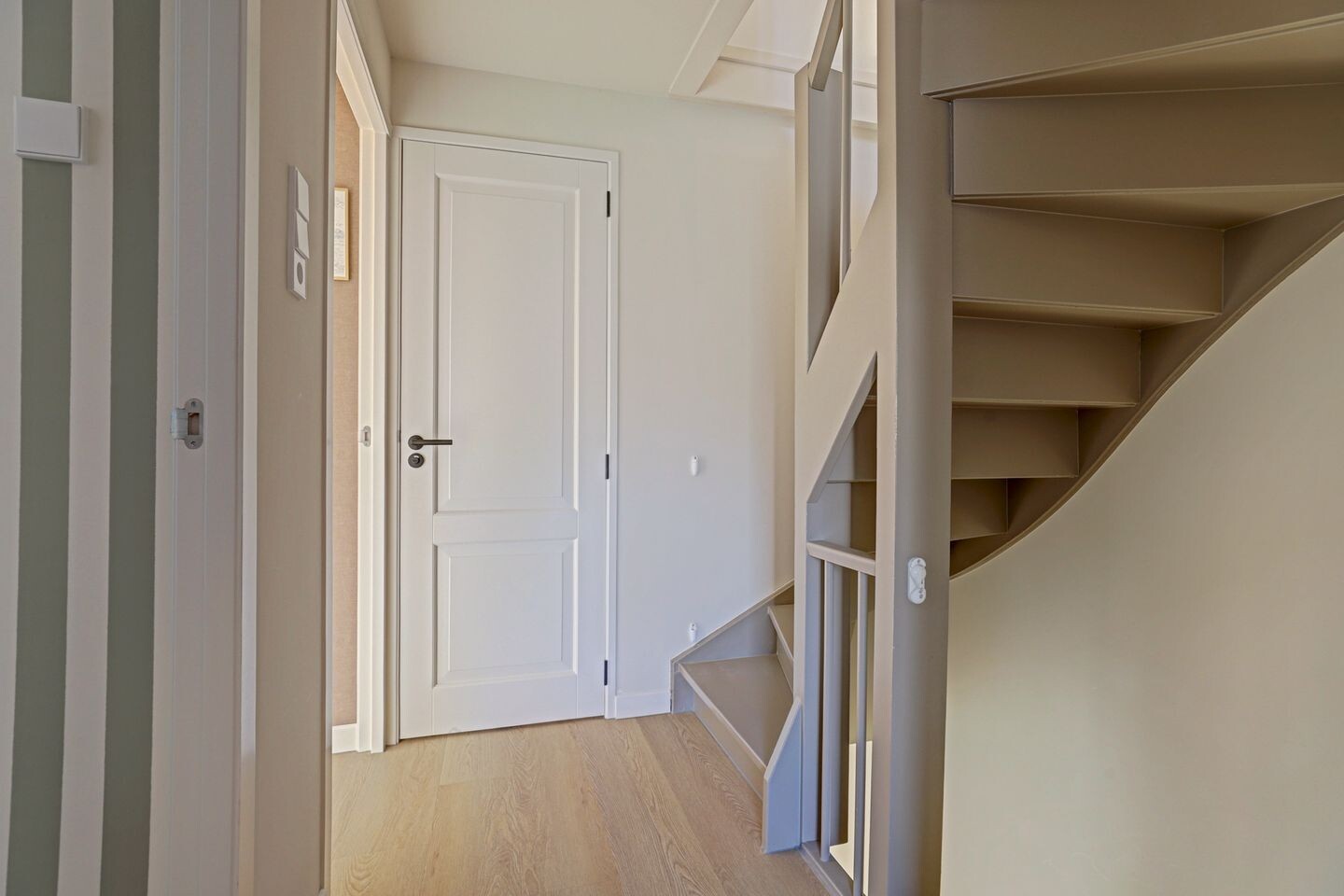 Tussenwoning te koop: Korteweide 95, Zuid-Scharwoude