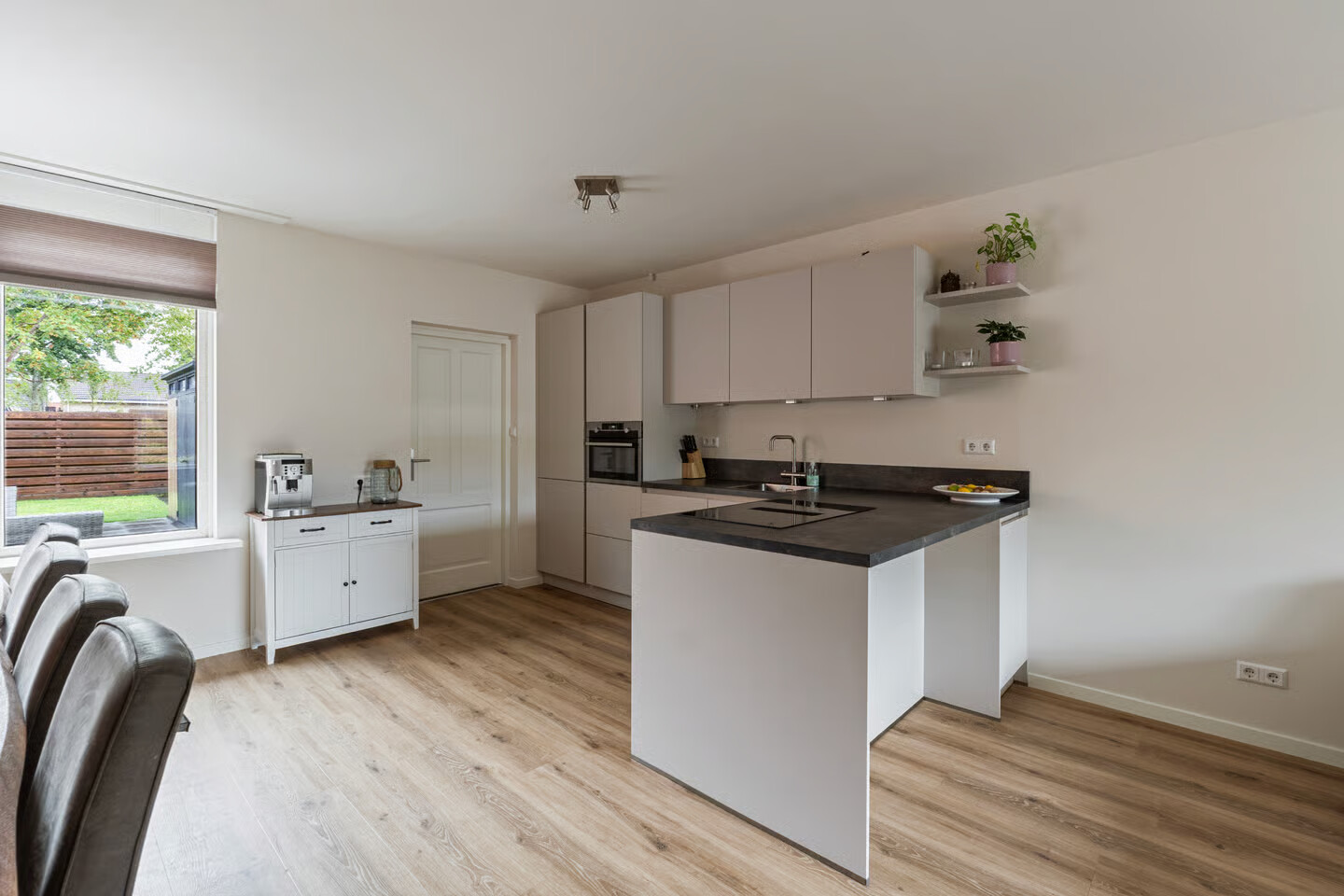 Tussenwoning te koop: Grasakker 6, Noord-Scharwoude