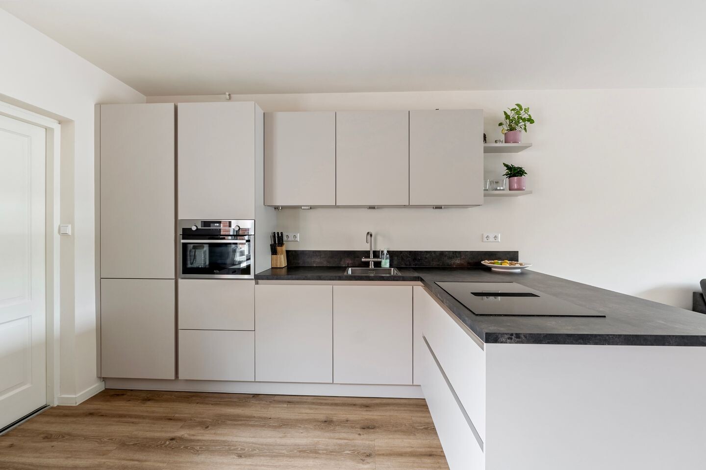 Tussenwoning te koop: Grasakker 6, Noord-Scharwoude