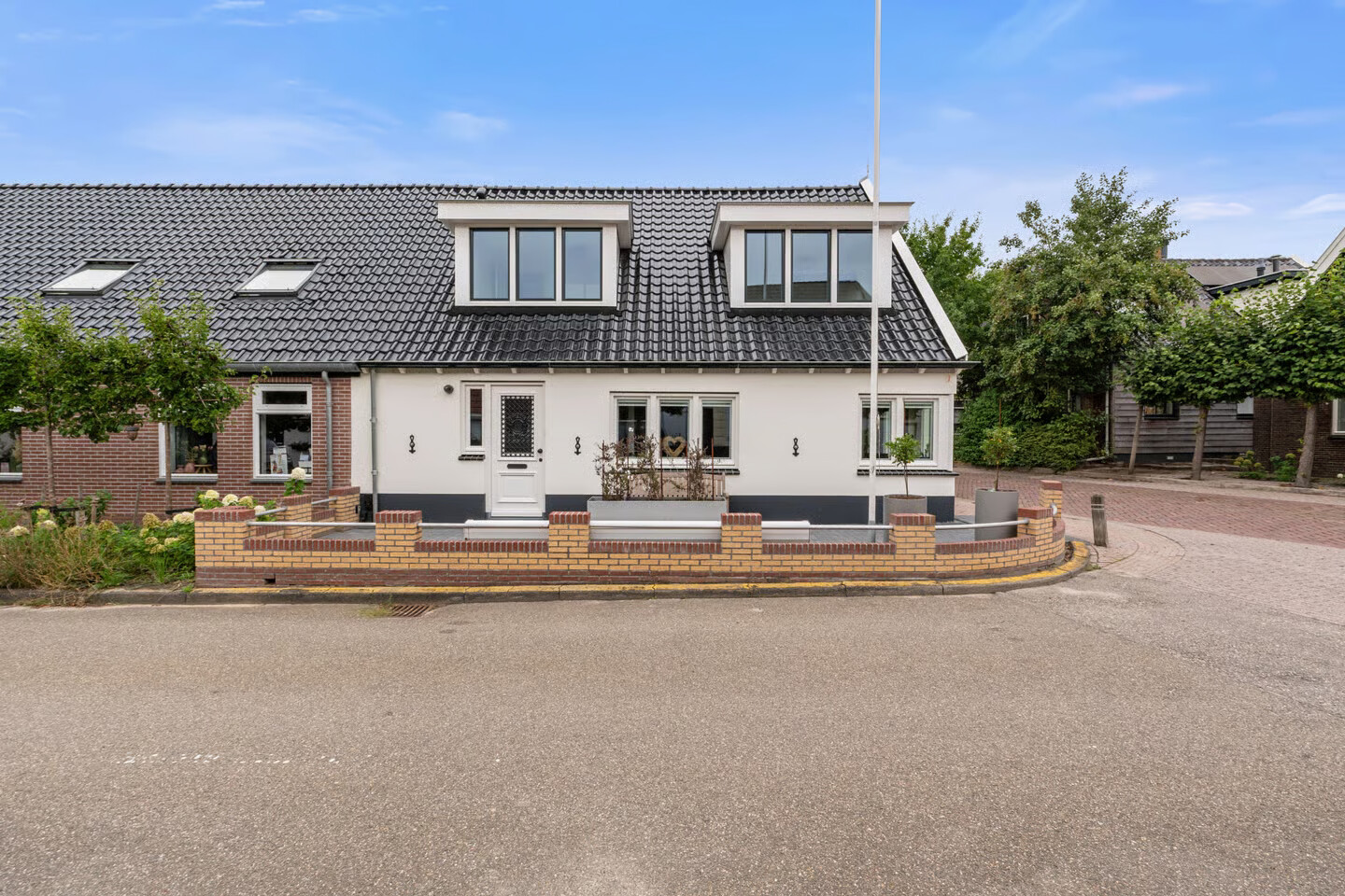 Twee-onder-één-kap te koop: Dorpsstraat 867, Oudkarspel