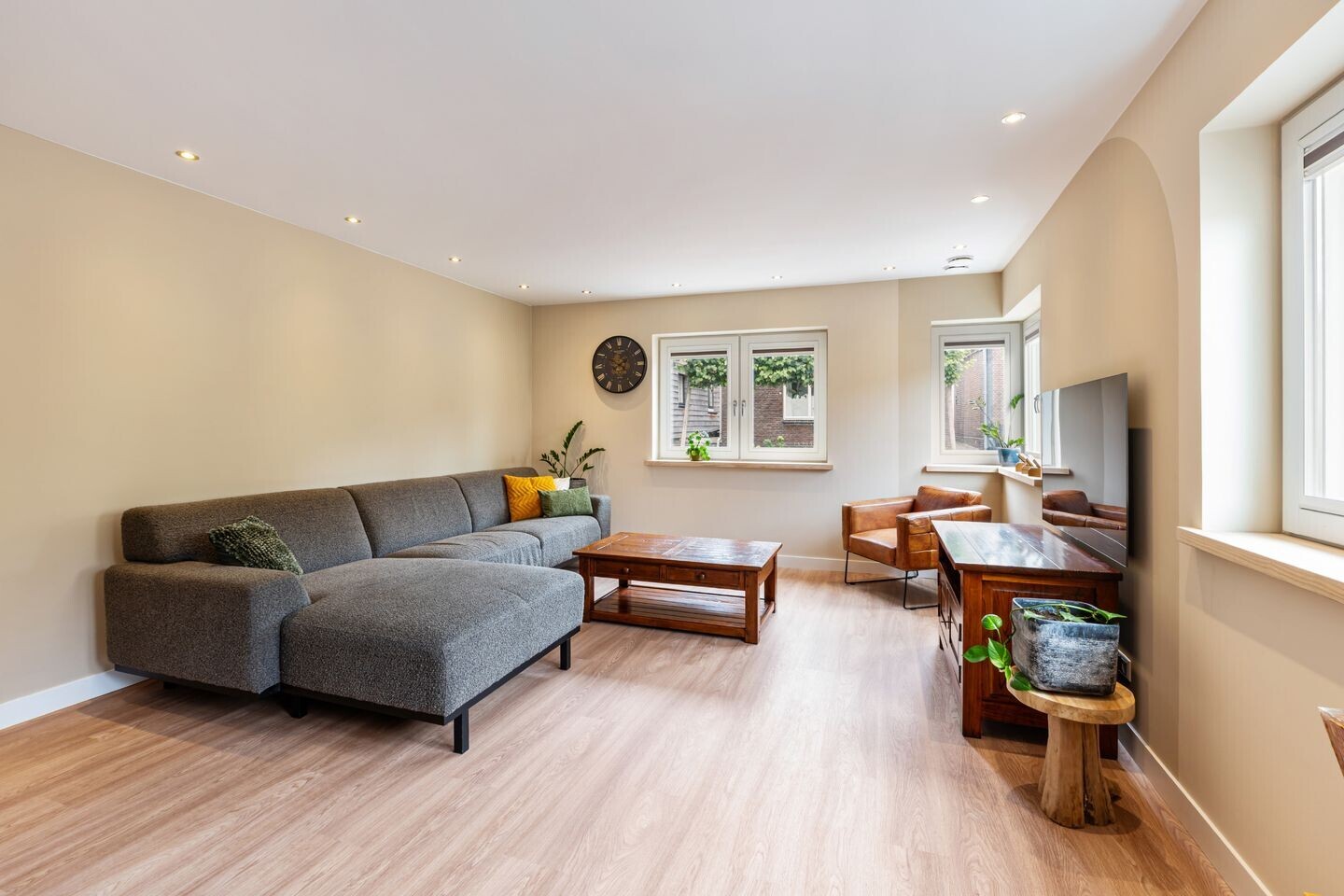 Twee-onder-één-kap te koop: Dorpsstraat 867, Oudkarspel