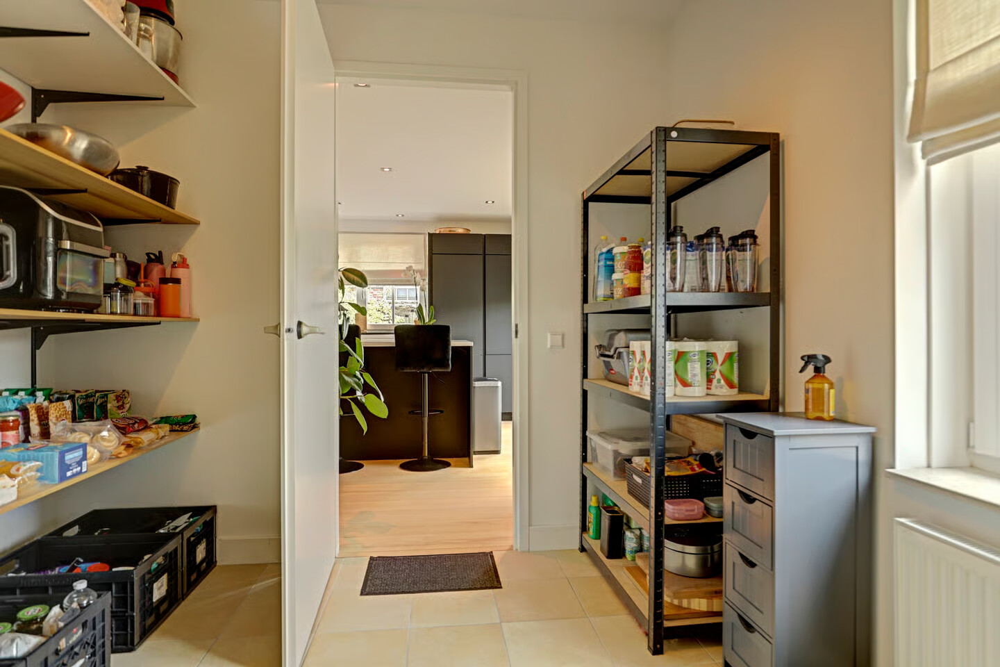 Vrijstaande woning te koop: Notarisappel 17, Winkel