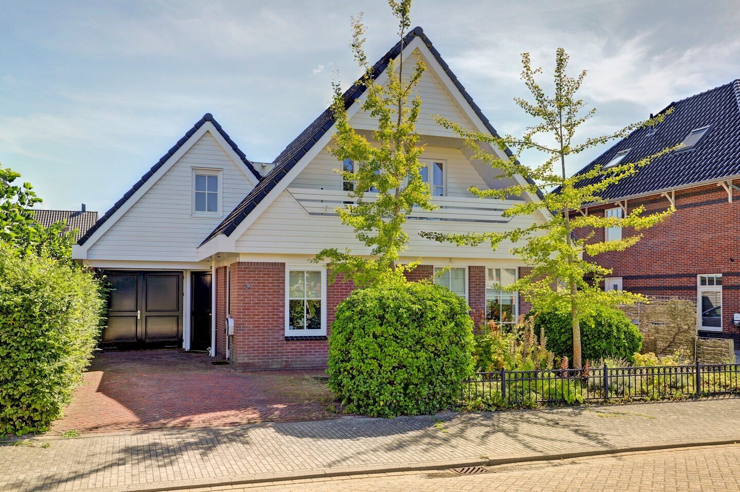 Vrijstaande woning te koop: Notarisappel 17, Winkel