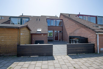 Pieter Dekkerstraat 64