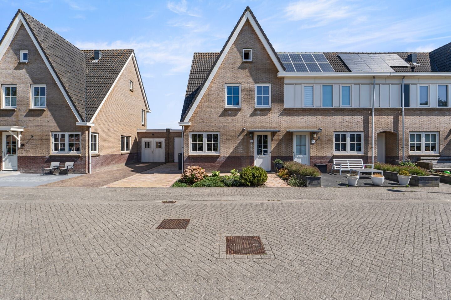 Tussenwoning te koop: Houtwerf 32, Waarland