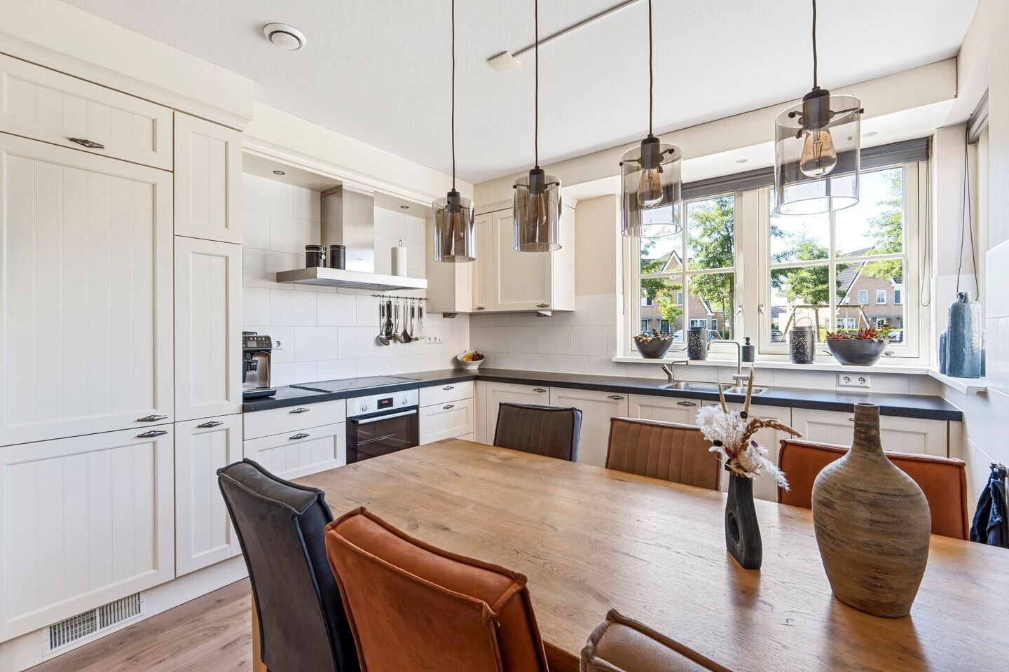 Tussenwoning te koop: Houtwerf 32, Waarland