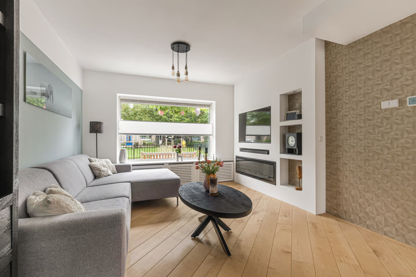 Hoekwoning te koop: Bloemstraat 9, Waarland
