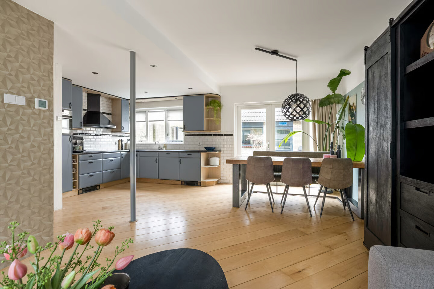 Hoekwoning te koop: Bloemstraat 9, Waarland