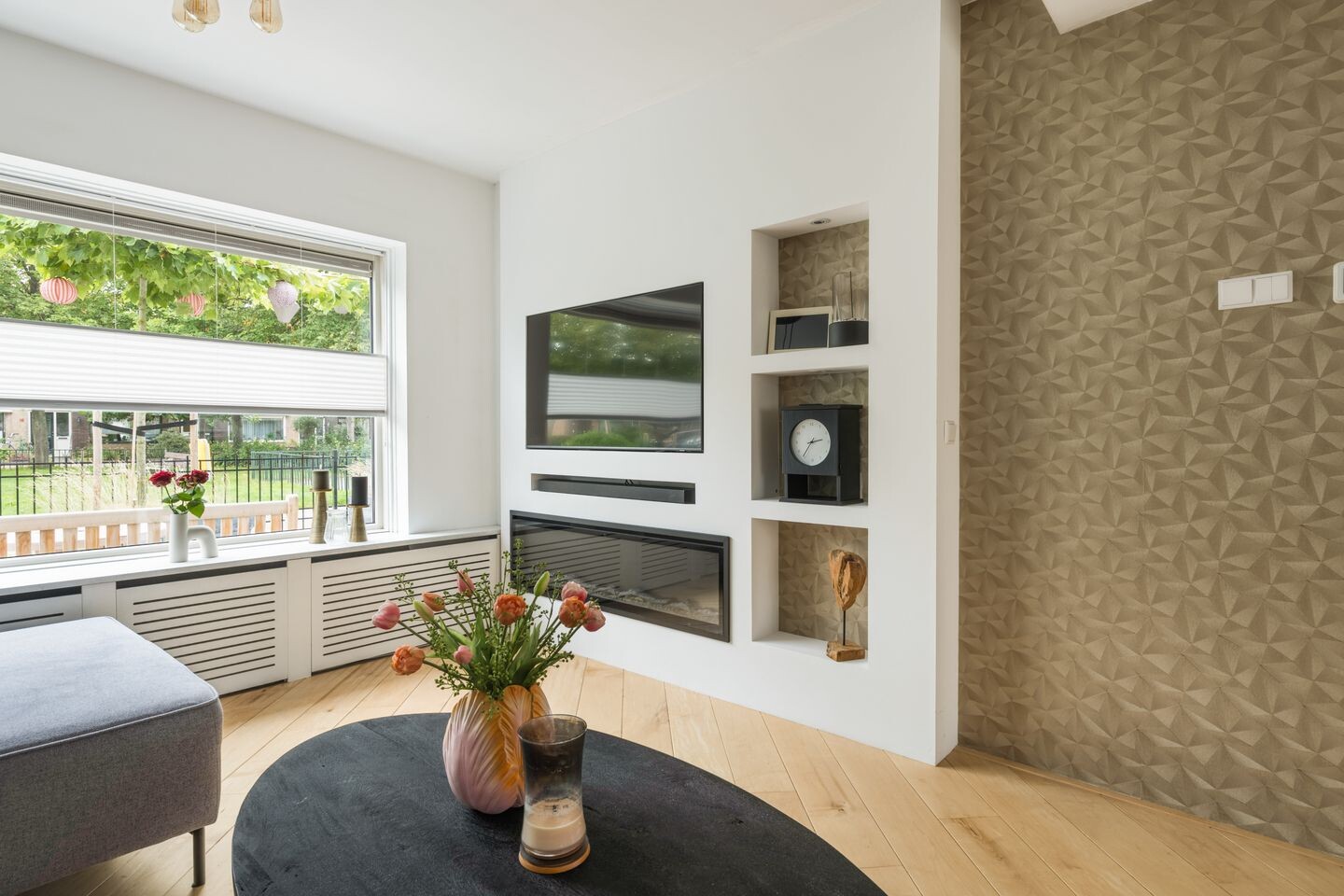 Hoekwoning te koop: Bloemstraat 9, Waarland