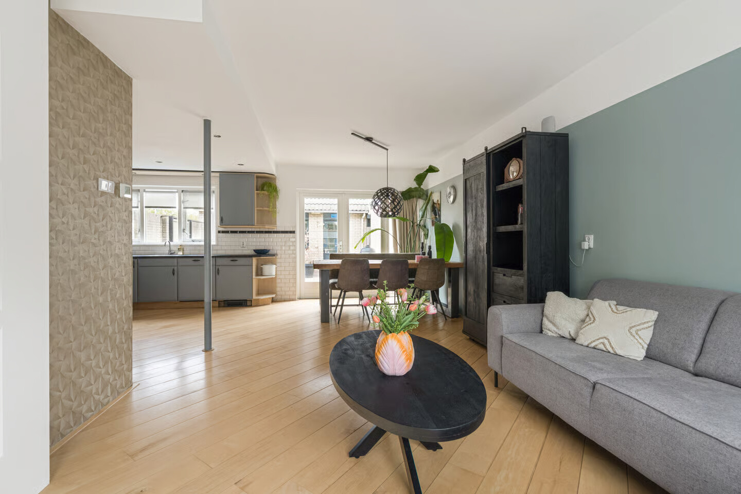 Hoekwoning te koop: Bloemstraat 9, Waarland