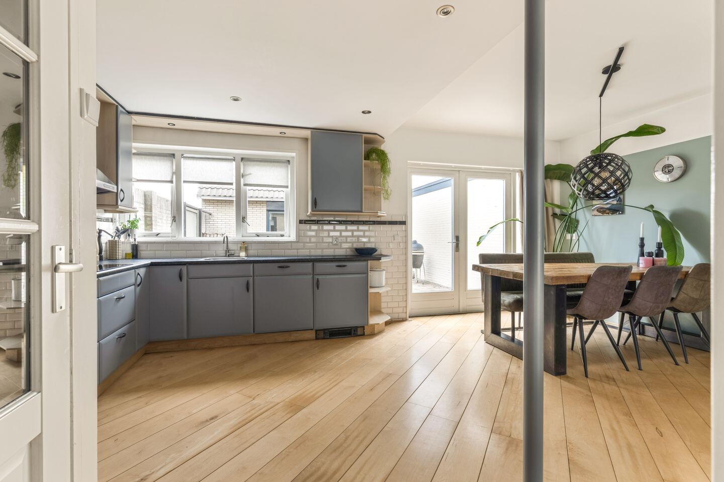 Hoekwoning te koop: Bloemstraat 9, Waarland