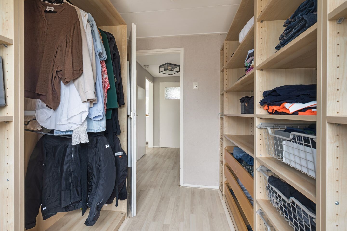 Hoekwoning te koop: Bloemstraat 9, Waarland