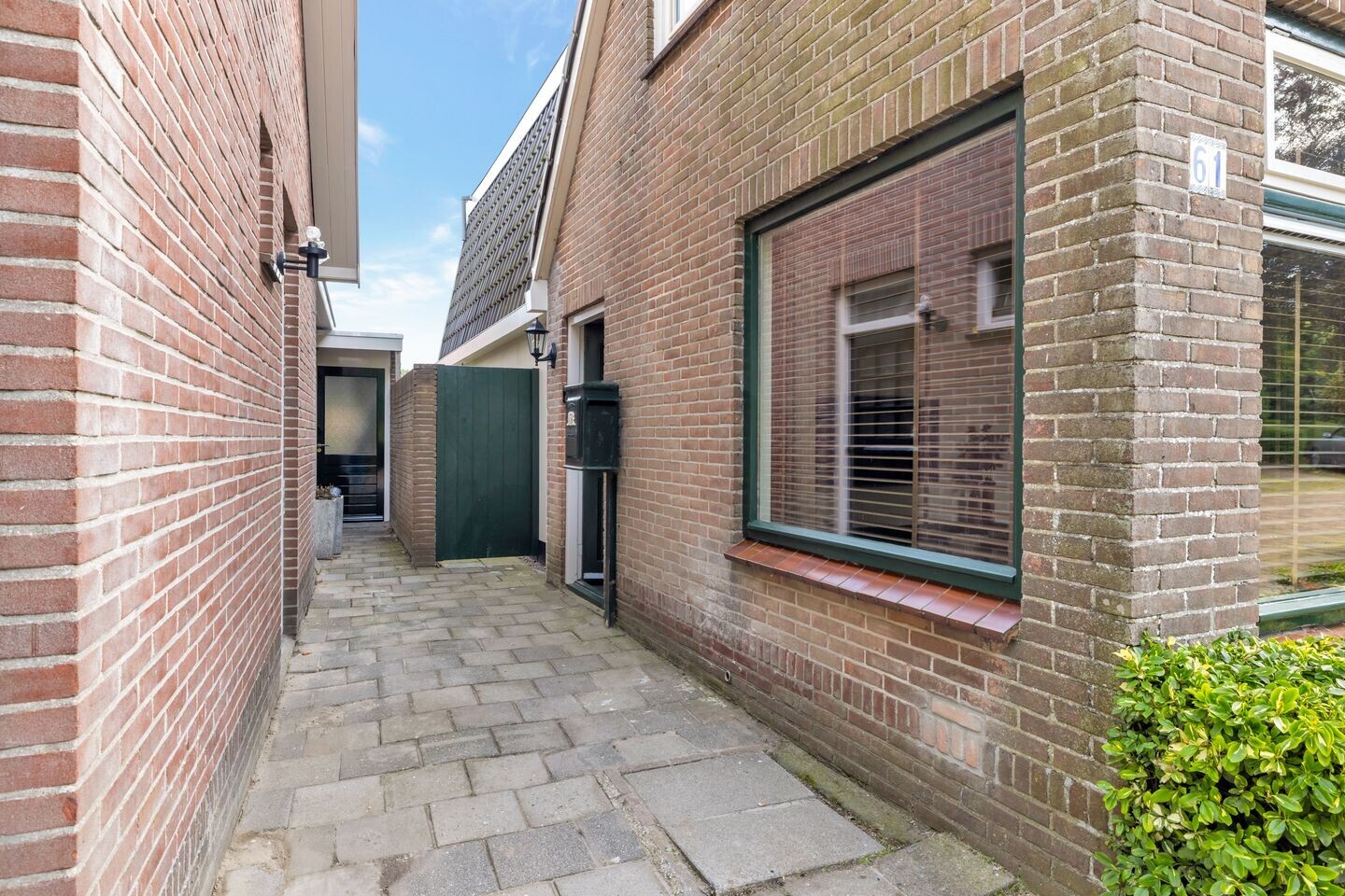 Twee-onder-één-kap te koop: Dorpen 61, Schagen