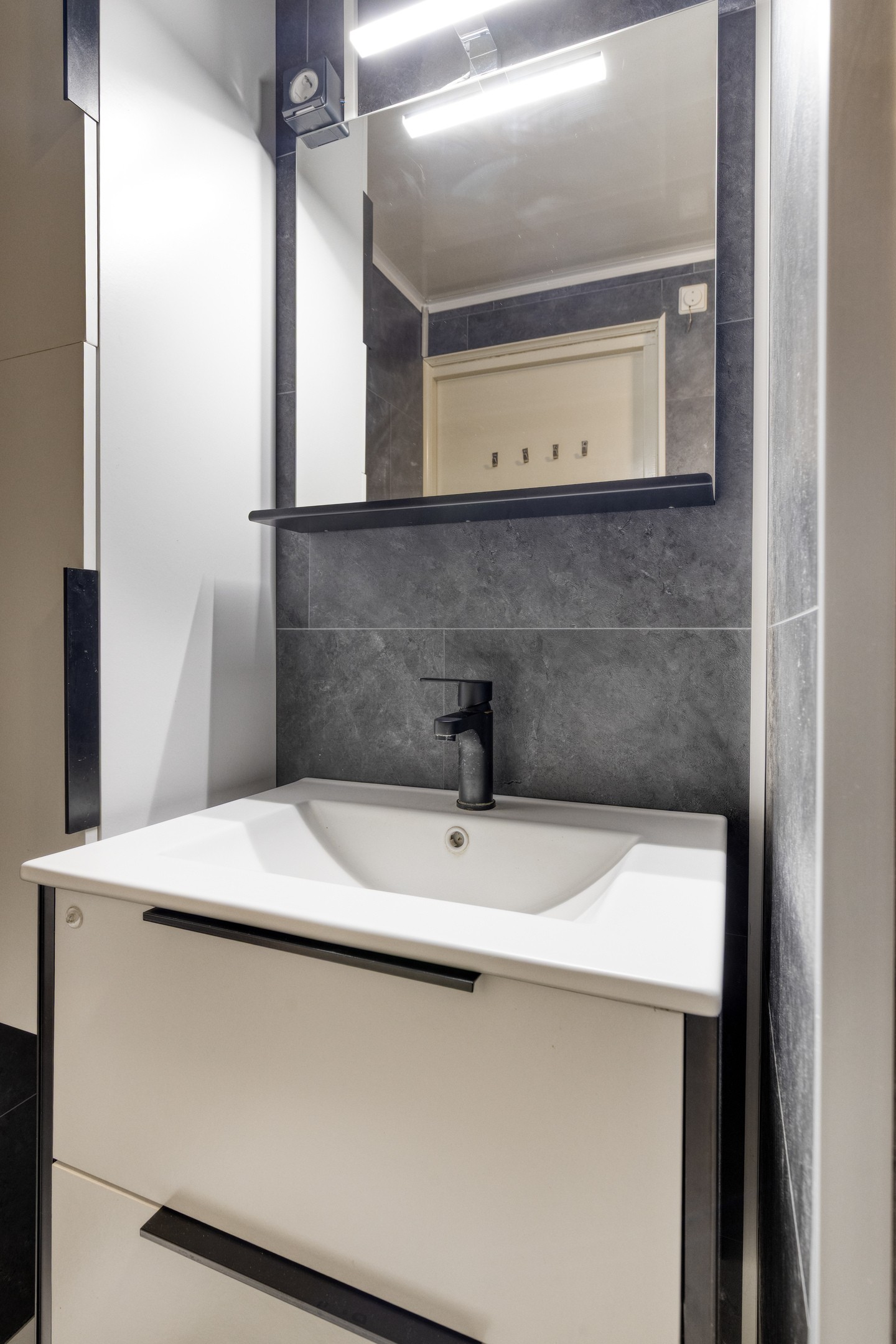 Tussenwoning te koop: Stationsweg 22, Schagen