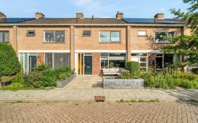 van Rennesstraat 8
