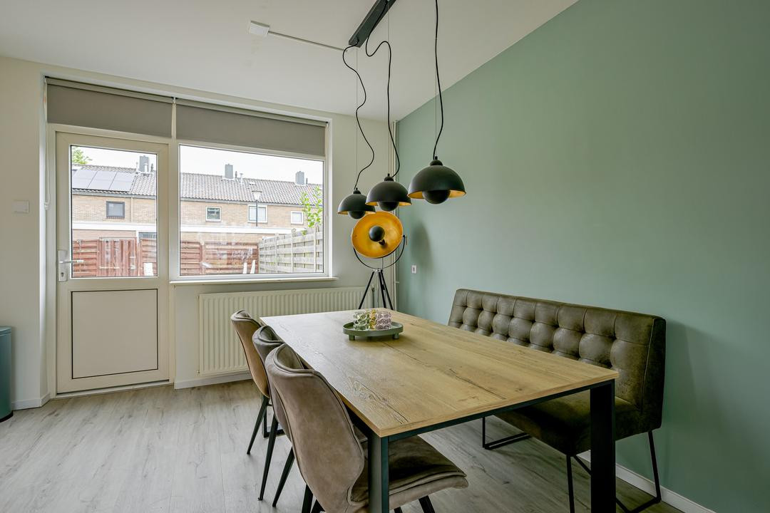 Tussenwoning te koop: Schubertstraat 10, Schagen