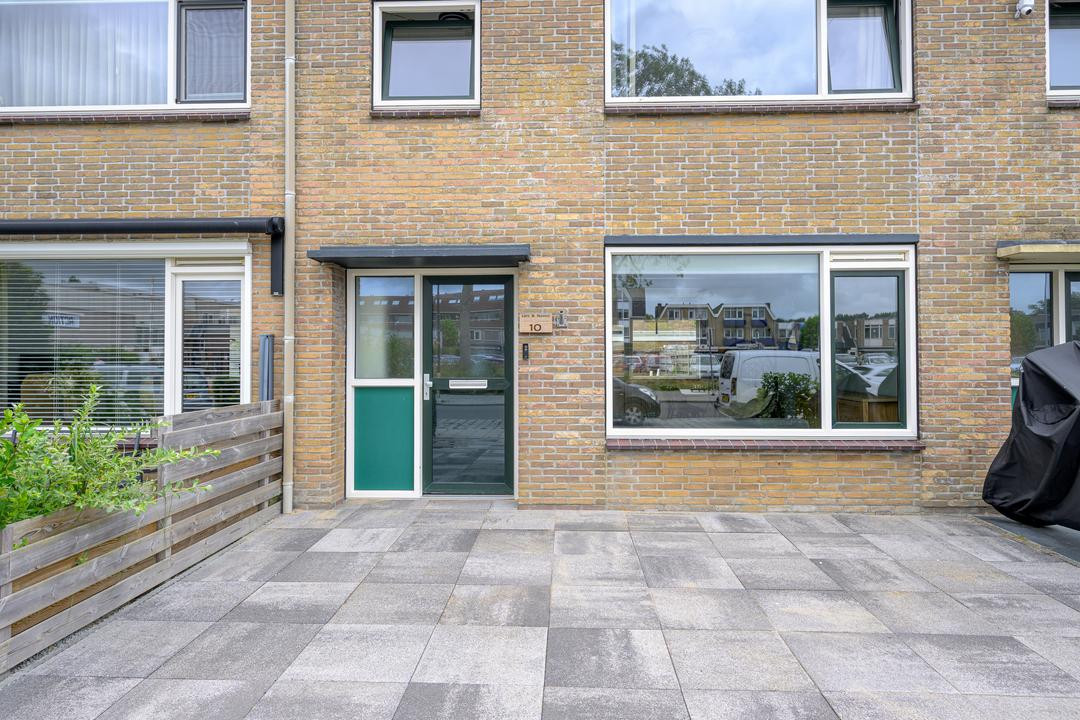 Tussenwoning te koop: Schubertstraat 10, Schagen