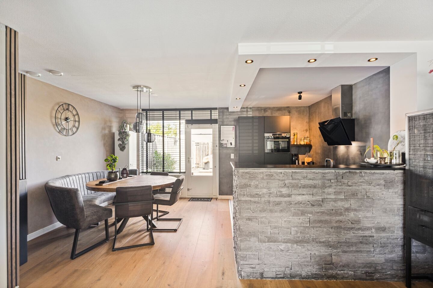 Tussenwoning te koop: De Boog 59, Schagen