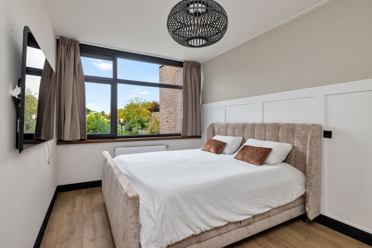 Tussenwoning te koop: Berkenweg 11, Schagen