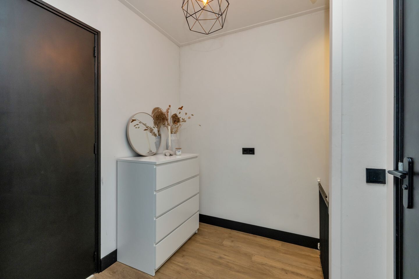 Tussenwoning te koop: Berkenweg 11, Schagen