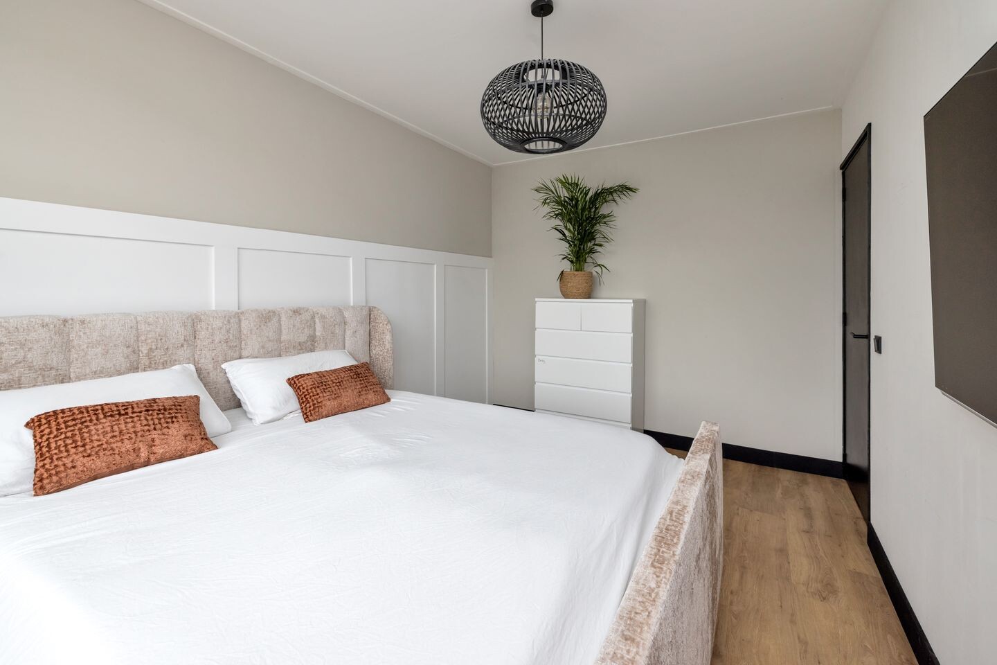 Tussenwoning te koop: Berkenweg 11, Schagen
