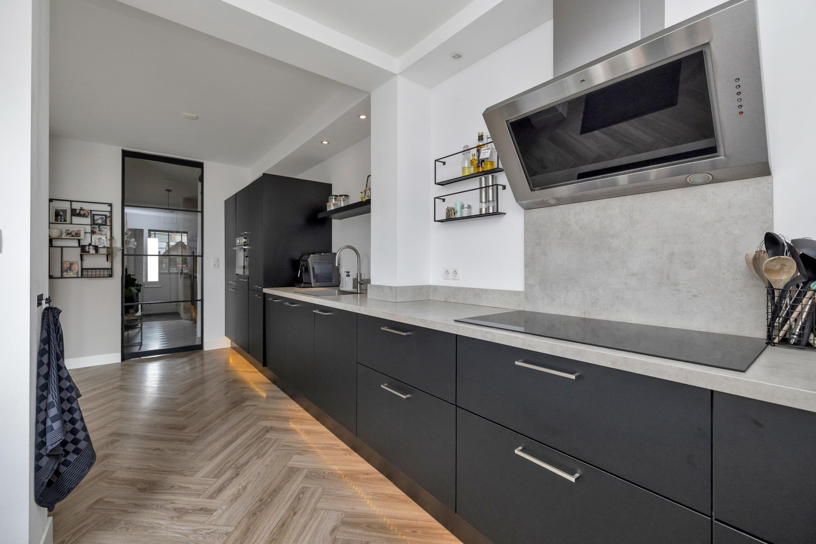 Tussenwoning te koop: Haagbeukstraat 23, Schagen