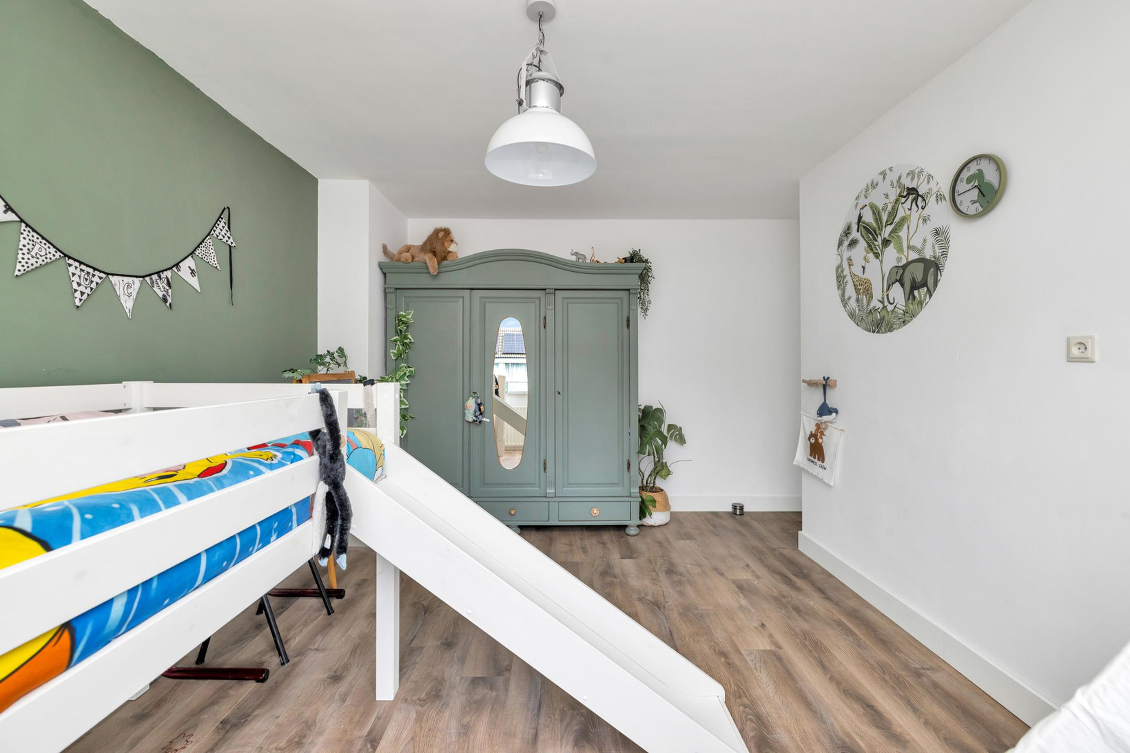 Tussenwoning te koop: Haagbeukstraat 23, Schagen
