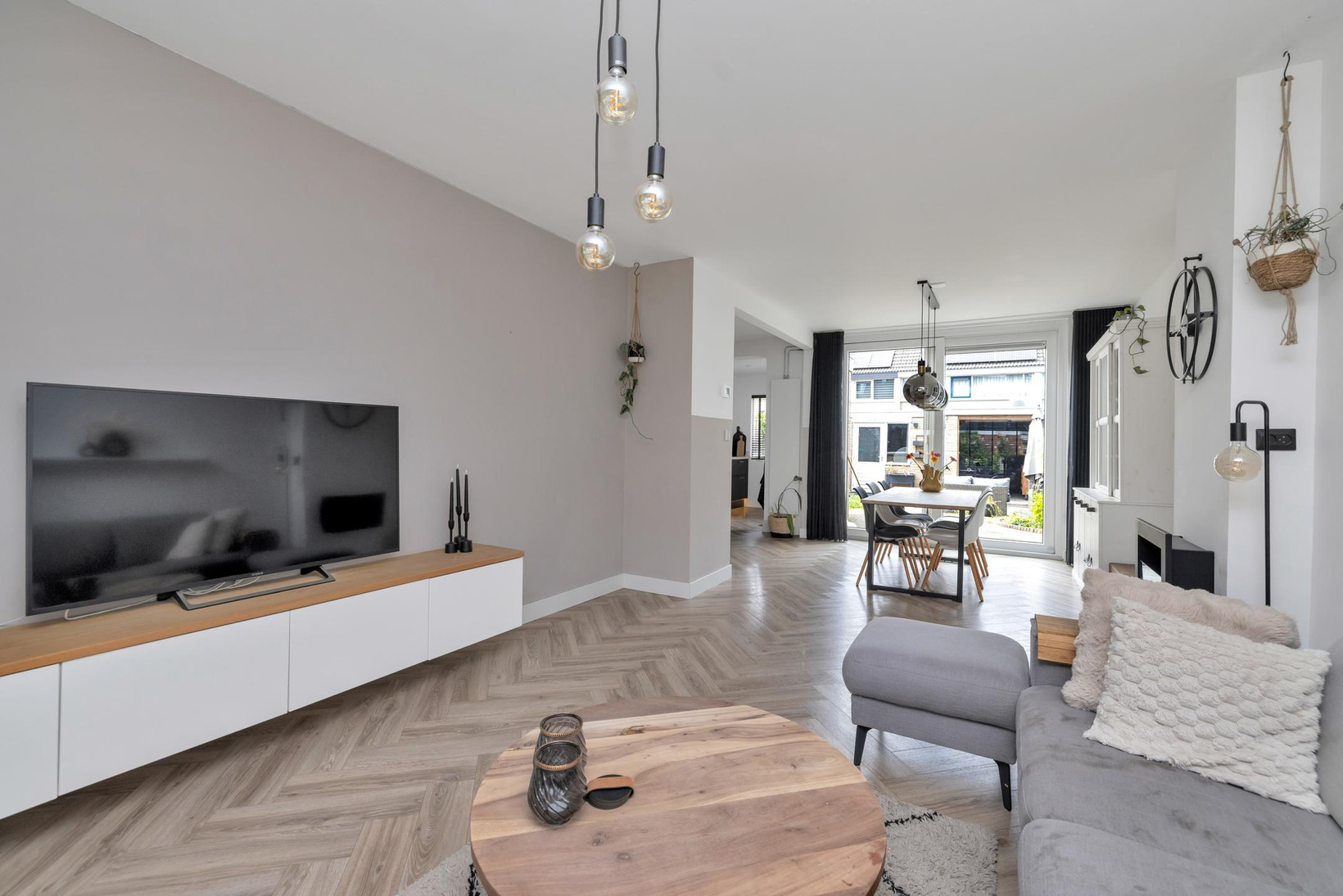 Tussenwoning te koop: Haagbeukstraat 23, Schagen