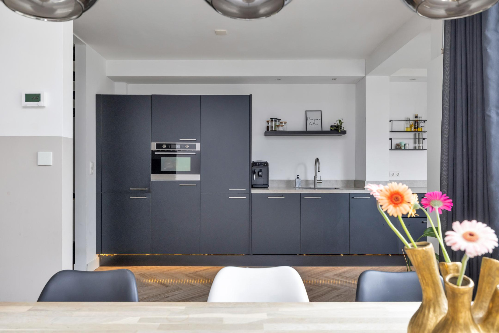 Tussenwoning te koop: Haagbeukstraat 23, Schagen