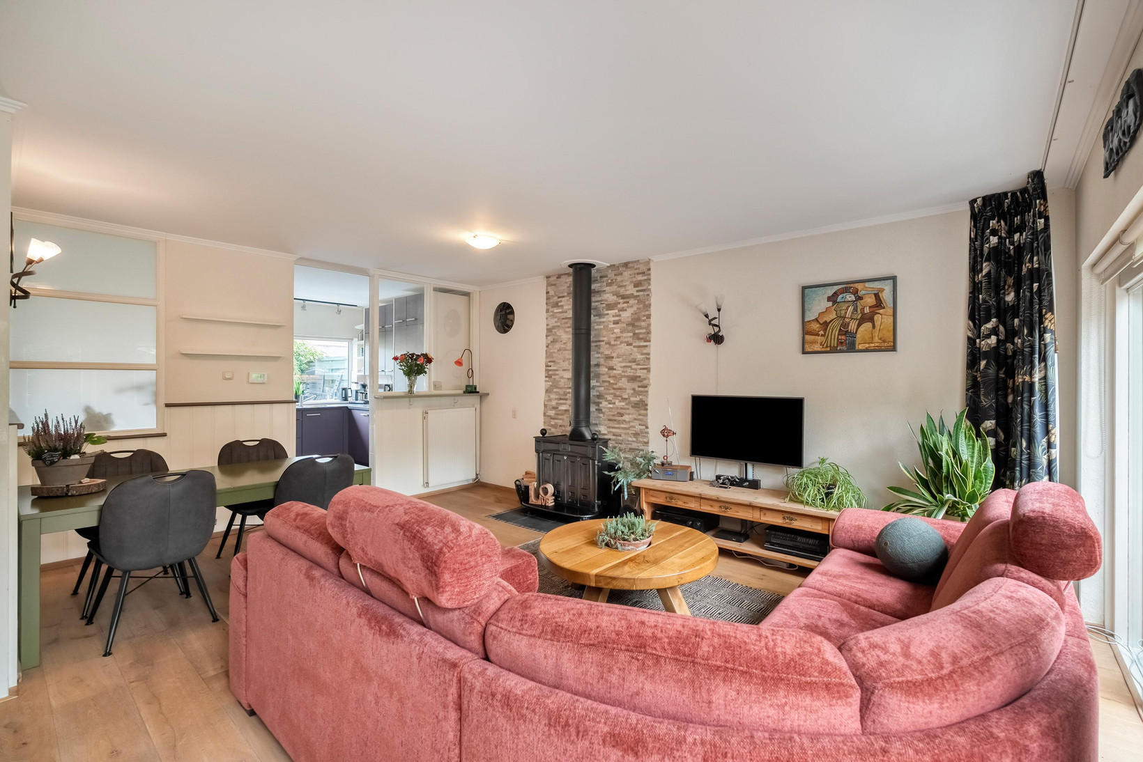 Tussenwoning te koop: Seringenhof 13, Schagen