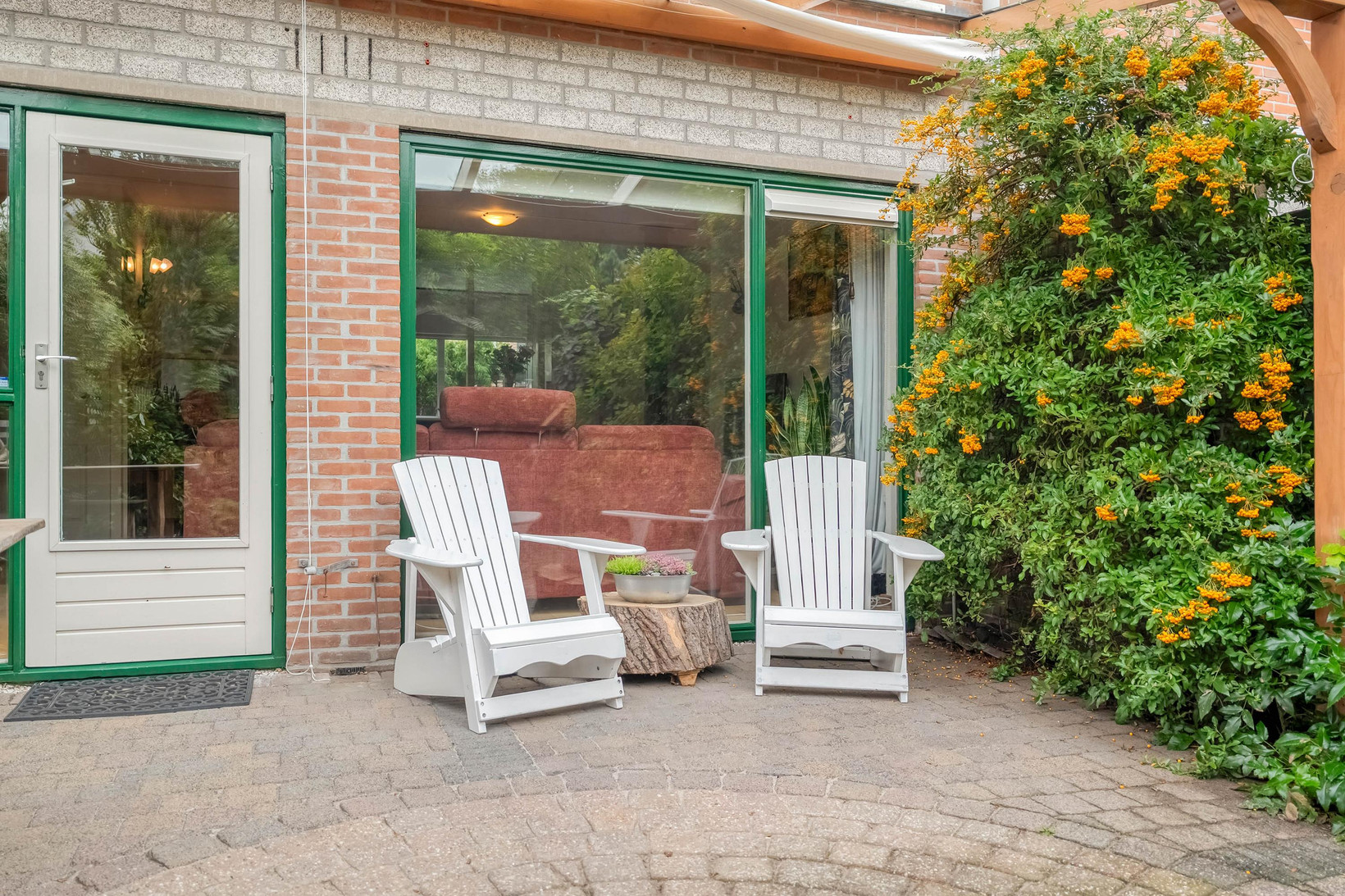 Tussenwoning te koop: Seringenhof 13, Schagen