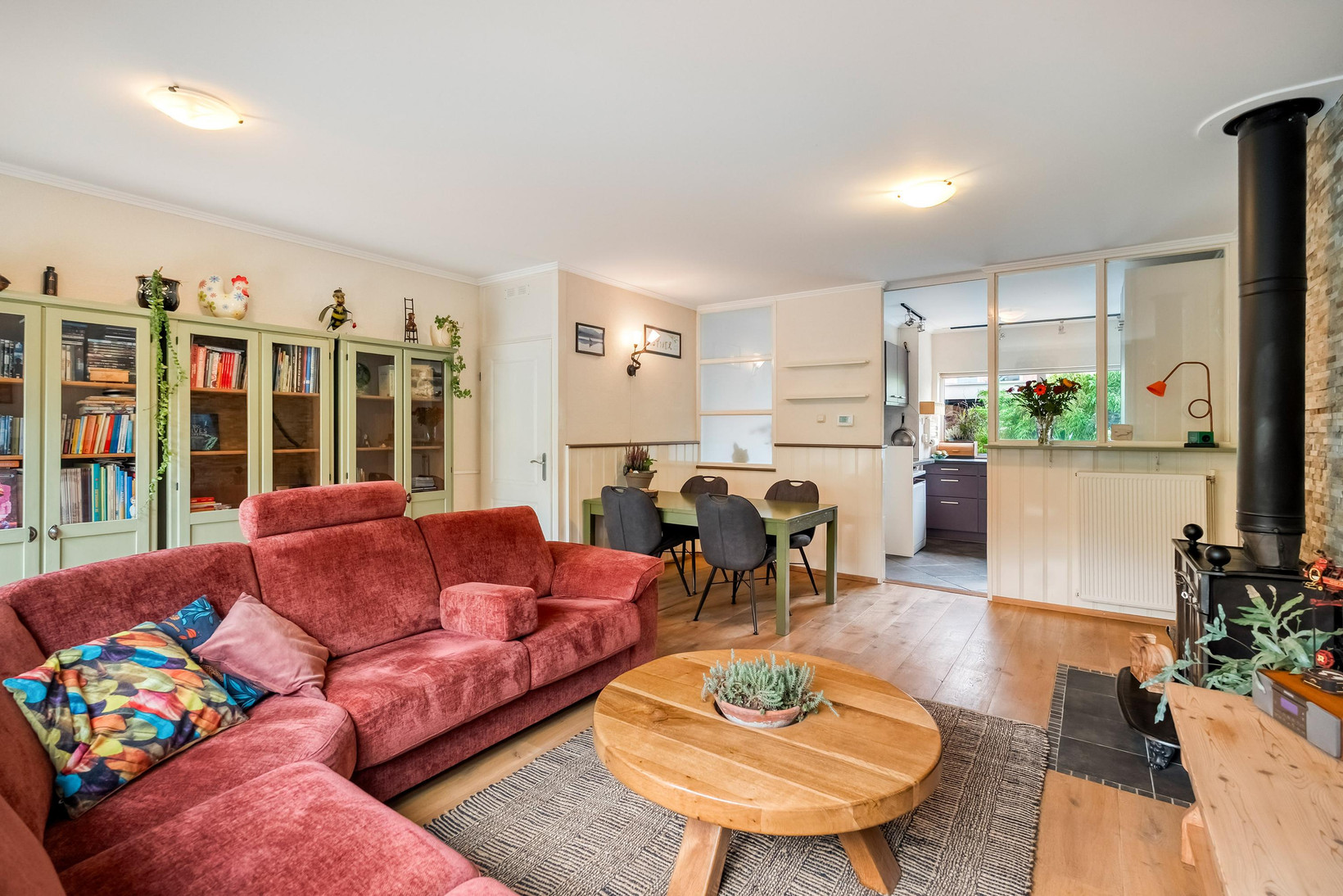 Tussenwoning te koop: Seringenhof 13, Schagen
