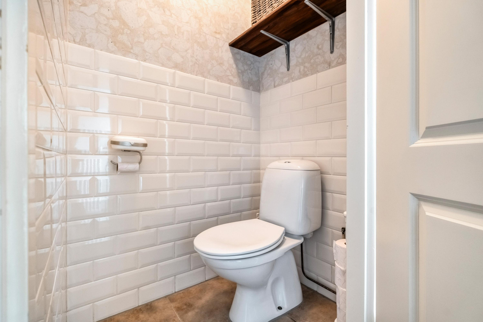 Tussenwoning te koop: Seringenhof 13, Schagen