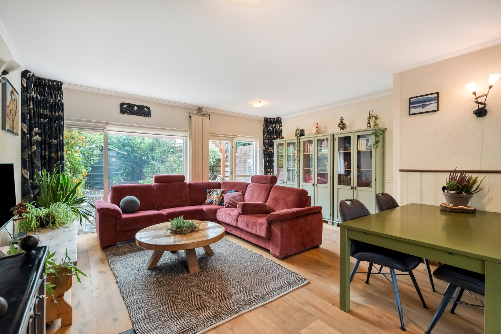Tussenwoning te koop: Seringenhof 13, Schagen