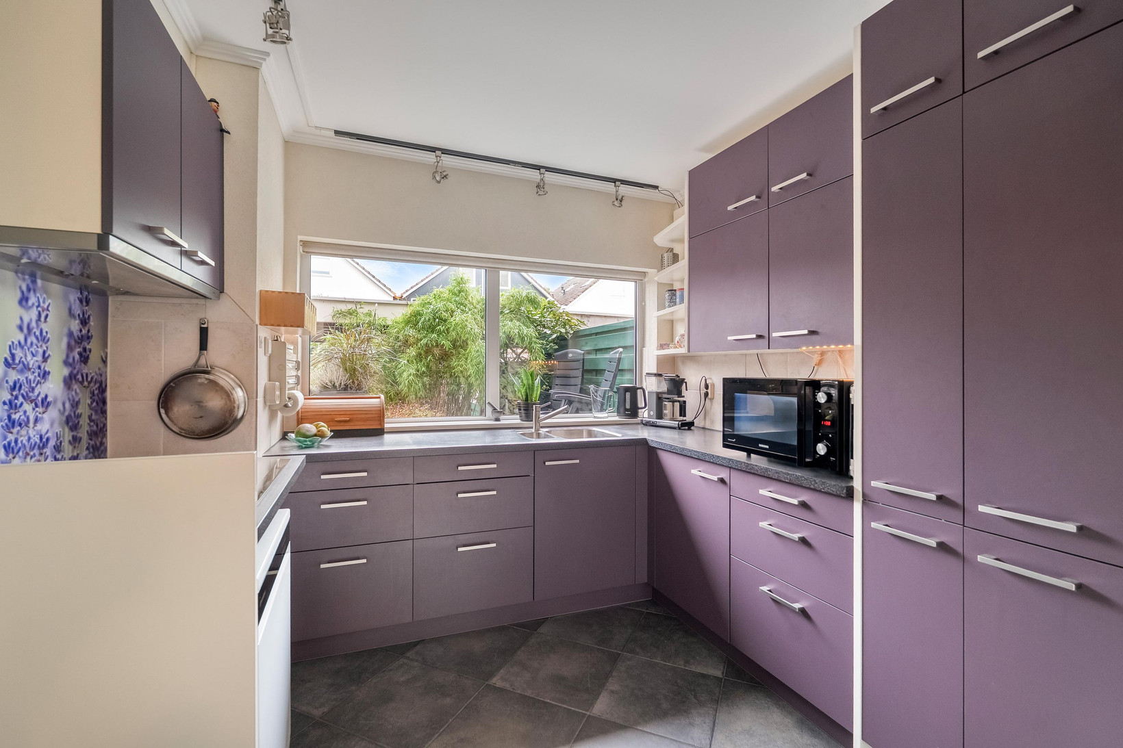Tussenwoning te koop: Seringenhof 13, Schagen