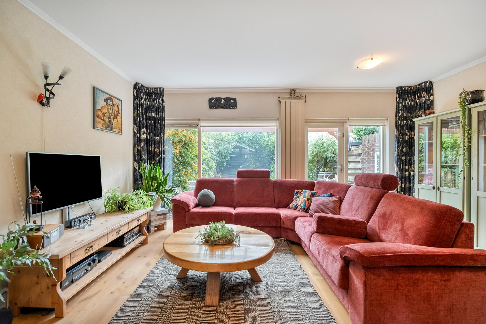 Tussenwoning te koop: Seringenhof 13, Schagen