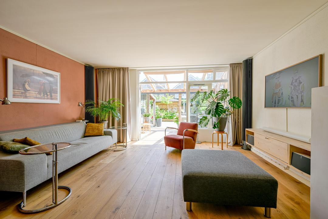 Tussenwoning te koop: Seringenhof 33, Schagen