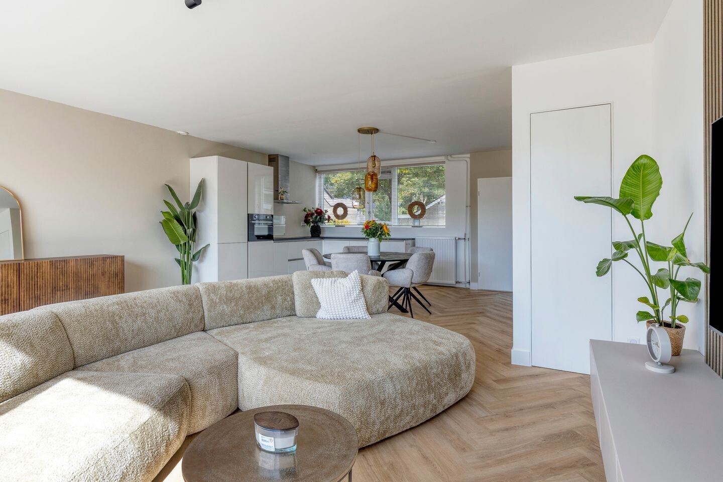 Tussenwoning te koop: Seringenhof 77, Schagen