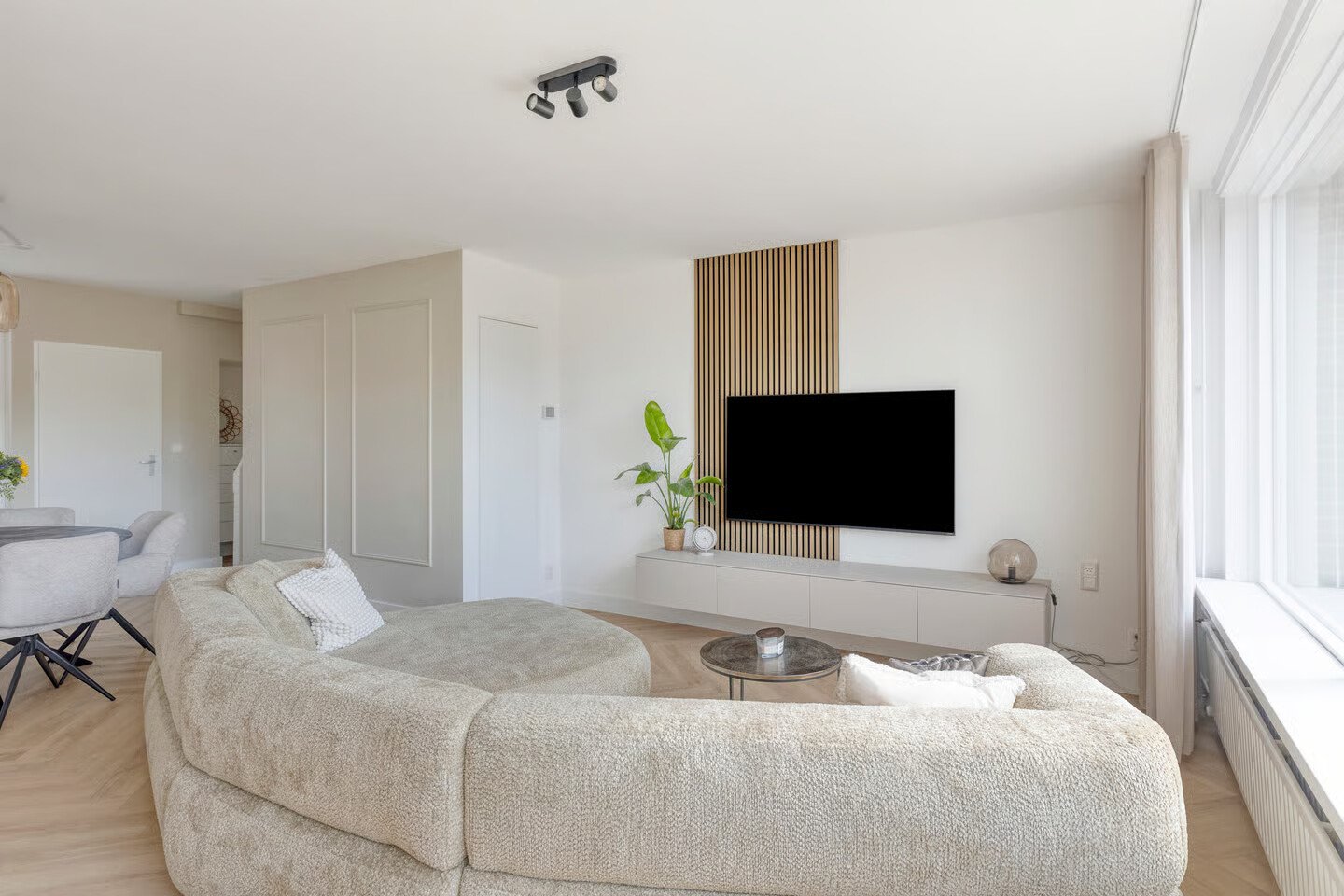 Tussenwoning te koop: Seringenhof 77, Schagen