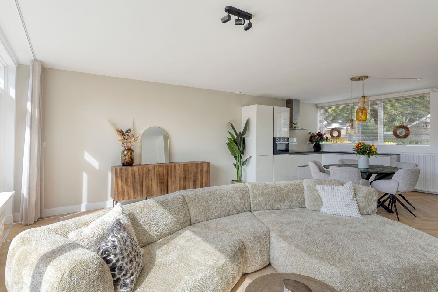 Tussenwoning te koop: Seringenhof 77, Schagen