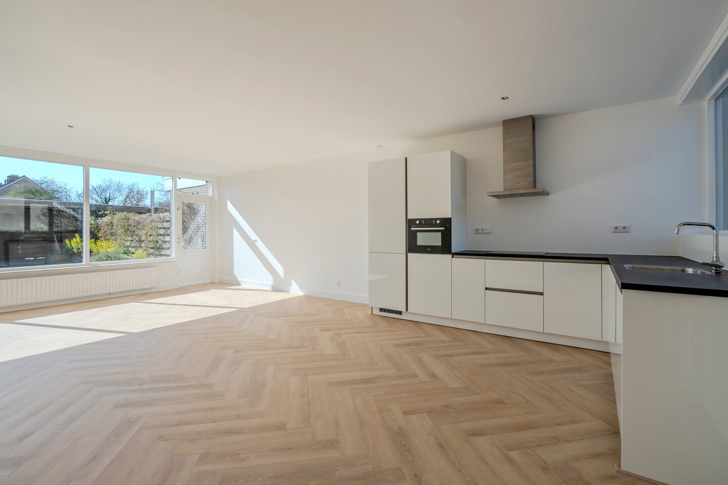 Tussenwoning te koop: Seringenhof 77, Schagen