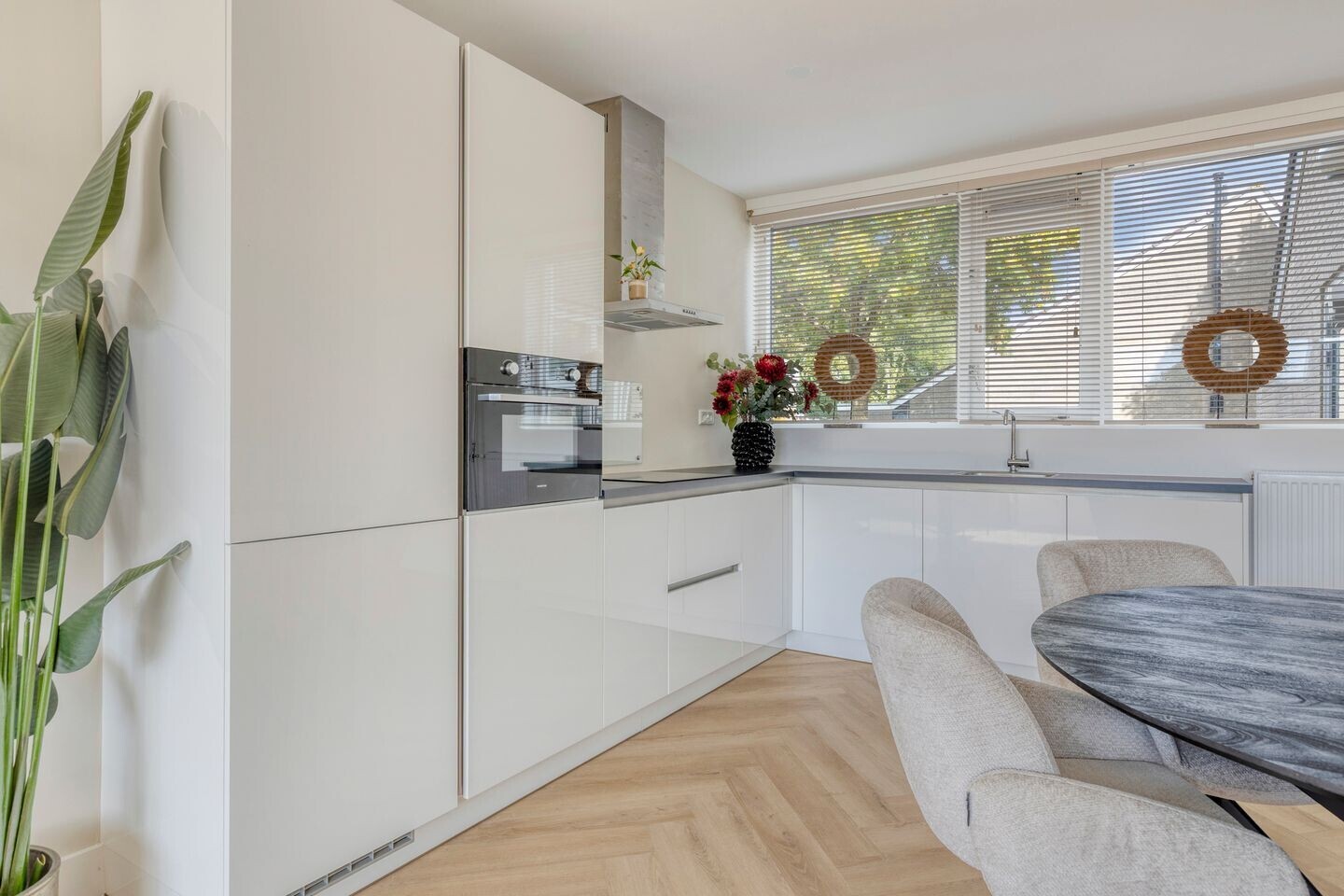 Tussenwoning te koop: Seringenhof 77, Schagen
